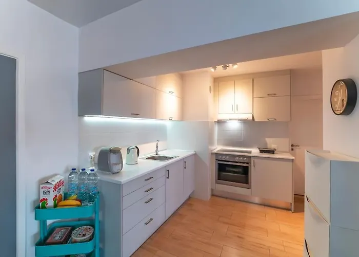 'core' Modern Living Apartment, Rhodes Center