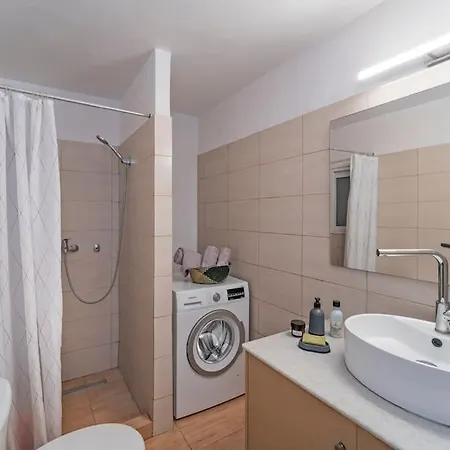 Apartment 'core' Modern Living Apartment, Rhodes Center Rhodes City